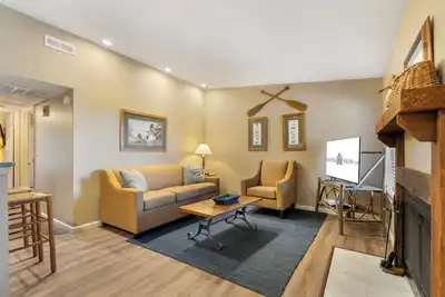 Image de Cozy 2-Bedroom Bungalow-Near Table Rock Lake-Free Tickets-Cmty Pool-Pickleball