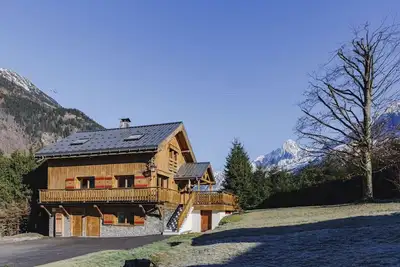 Image de Marmottes - Chalet 7ch Familial 200m2 | Cheminée | Calme | Vue