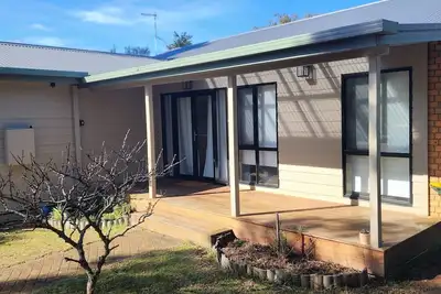 Image de Spacious Family Friendly Beach House \nWith outdoor Bbq and jacuzzi free Wifi