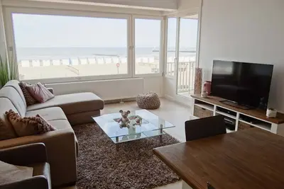 Image de Horizon 0501 Located on the sea Wall