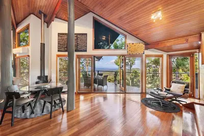 Image de Cosy Mountain house w/fire and pool on Tamborine Mountain!