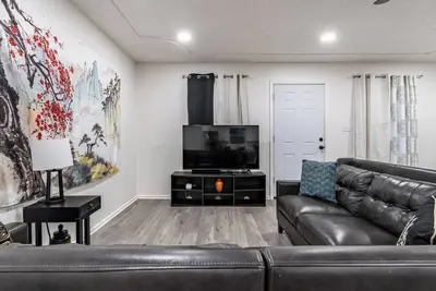 Image de The University-2 bed/2bath-straightshot to Tech