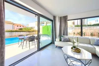 Image de 3-bedroom apartment in charming Radići with WiFi, Ac. Enjoy your stay