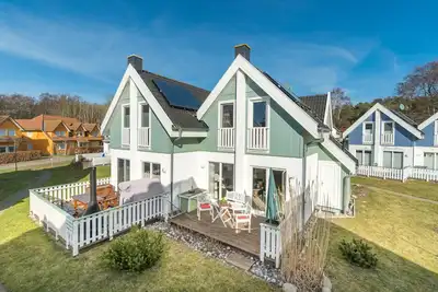 Image de Idyllic family vacation at Karhunmökki House by the Baltic Sea!