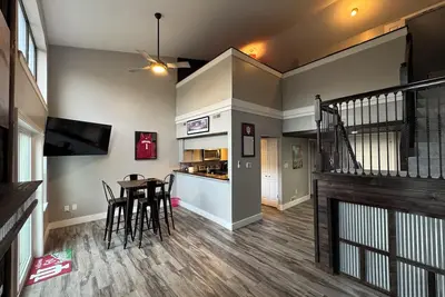 Image de Completely Updated Condo-Resort Living on Lake Monroe w/ Pool, Golf + Golf Cart