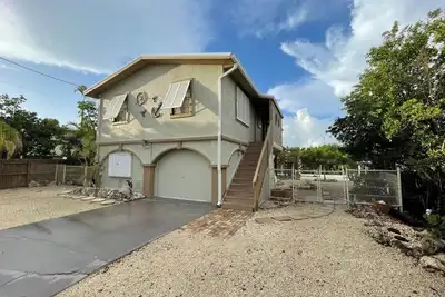 Image de 2 Br \/ 2 Ba Canal Home in Little Torch Key - Big Boat Access and Dockage