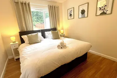 Image de The Olive House, 4 Bedrooms, Sleeps 8, Contractors Welcome