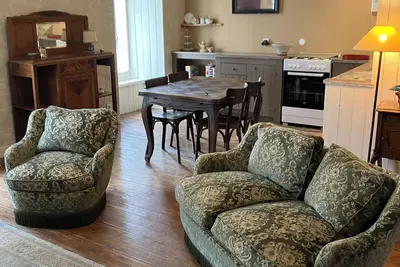 Image de Appartement indépendant dans un château en pleine campagne.