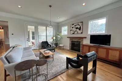 Image de Gorgeous Central Austin home minutes from Ut and Downtown