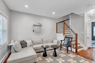 Image de New! Chez Old Town | Walk to Shops Metro & Waterfront