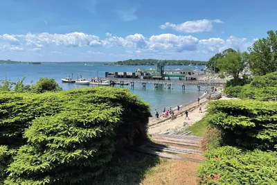 Image de Charming waterfront 2-bedroom apartment on Peaks Island with WiFi, Ac