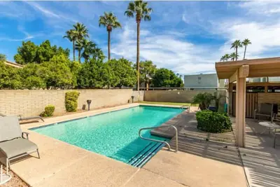 Image de Cozy 2-bedroom condo in lovely Scottsdale with WiFi, fitness room