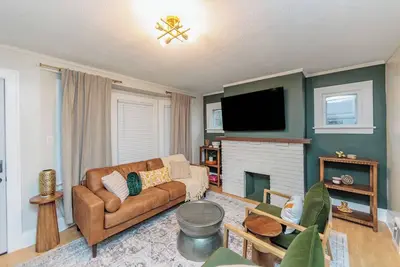 Image de Casa Cle clean updated 2 bedrm home West Cleveland, pet friendly, fenced in yard