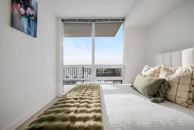 Image de Beltline Charm | Gym\/Steam Rm | Ug Park | Balcony