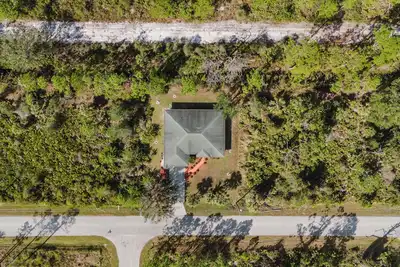 Image de Tranquil 3br/2ba Oasis - Steps from Warm Mineral Springs Park