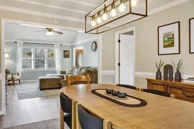 Image de Sawgrass Cottage | 3br with Deck