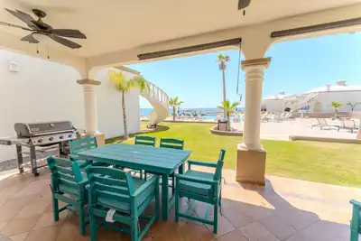 Image de Luxury Beachfront Oceanview Home Water Slides Las Palmas Resort Sandy Beach