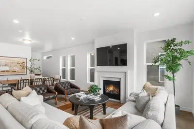Image de Peaceful Mountain Home - Beautiful 3-bedroom single family in Mountain Green