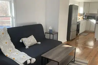 Image de Quiet 2bd Townhome apt in the heart of Cheshire. Backyard.