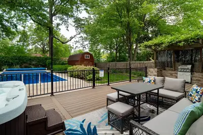 Image de Pool|Hot Tub|Game Room|Remodeled|Sleeps 10