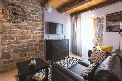 Portole Suite 2 Summa