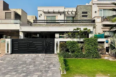 Image de Spacious, Marvelous & Fully Furnished Entire House 4-Bedrooms in Dha