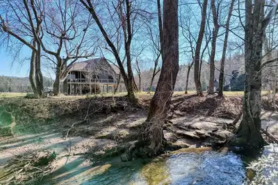 Image de River Run Retreat 3-bedroom house in Suches with Outside Living Space WiFi & Ac