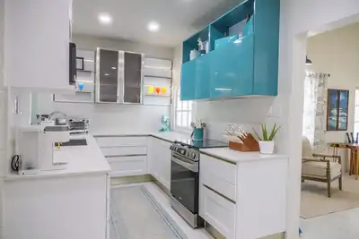 New & Fully Renovated 5 Bedroom, 4 Bath Villa, private pool, Sleeps up to 12,