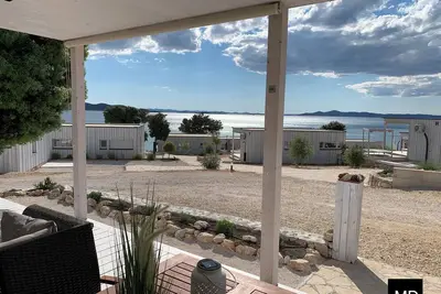 Image de Buqez Eco Resort - Villa 47 with breathtaking panoramic views directly on the beach.