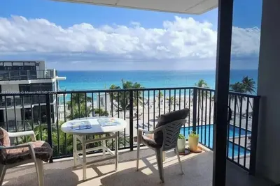 Image de blissfull 1-bedroom condo with beach  view in Hollywood near broadwalk