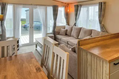 3 bedroom accommodation in Lancaster