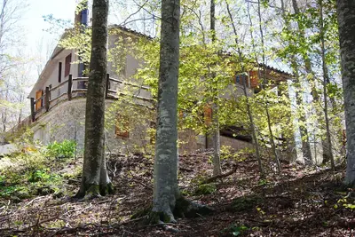 Image de House in the Woods at Macinaie, quiet and nature.