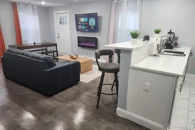 Image de Huge 5br in Best Location ~ 25 Min to Nyc