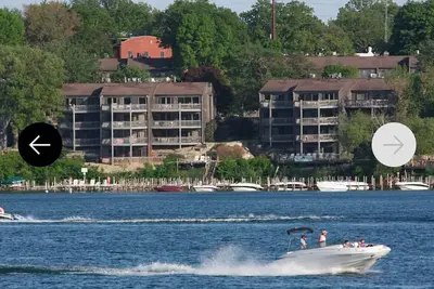 Image de Cozy 2-bedroom condo on West Lake in charming Arnolds Park, Okoboji Iowa.