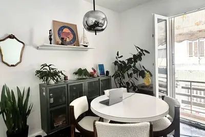 Image de Athenian flat-55m2-next to metro-quite-teleworkers-20min walk to Acropolis