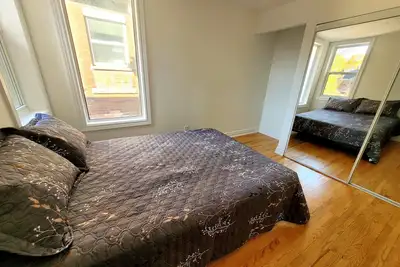 Image de Queen Bedroom downtown