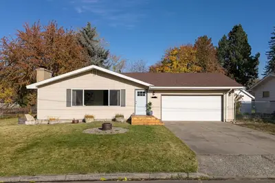 Image de Peaceful and Welcoming 3 bedroom/1. 5 bath home conveniently located!
