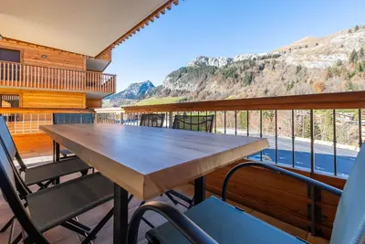 Image de Appartement montagnard neuf à deux pas des pistes