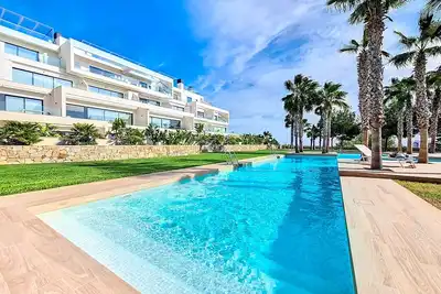 Image de Appartement de luxe, vue sur la piscine, wifi et parking