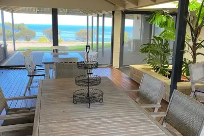 Image de Beachfront Tickera Roundhouse - sea views inside and out - peaceful family home
