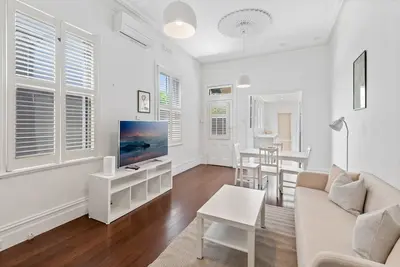 Image de Bright 3-Bed Home Near Melbourne’s Cbd