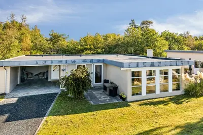 \"Sebine\" - 200m from the sea by Interhome