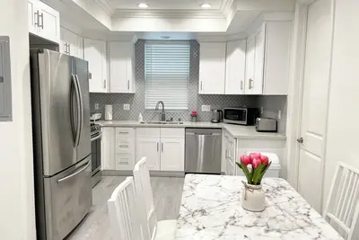 Image de Charming 2-bedroom townhome in brilliant Pasadena with WiFi, Ac