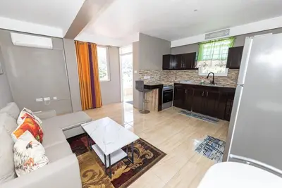 Image de Roseau Canefield Apartment - Fully Equipped Kitchen, A\/C, Queen Beds, Wi-Fi