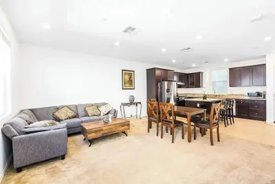 Image de Stylish Retreat on Sendero Avenue – Perfect for Your Next Getaway #41351