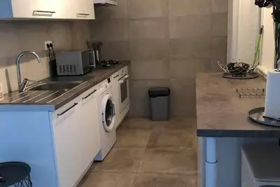 Image de Studio Clim. 22m2 + Terrasse 18m2 Rdc à 10min à pied de la plage 5min en voiture
