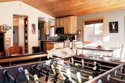 Image de Serene 2\/1 cabin in Moonridge -Great for families; Minutes from zoo!