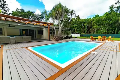 Image de Bday+FamilyEvents! Tropical with HeatedPool-10 minutes to Cleawater Beach