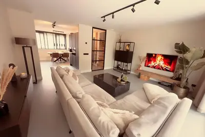 Image de Modern Holiday Home La Playa: near the beach, with 40 degree Jacuzzi!