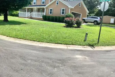 Image de Spacious 4-bedroom home with WiFi, Ac/heat, and Bbq- grill in charming Lilburn.